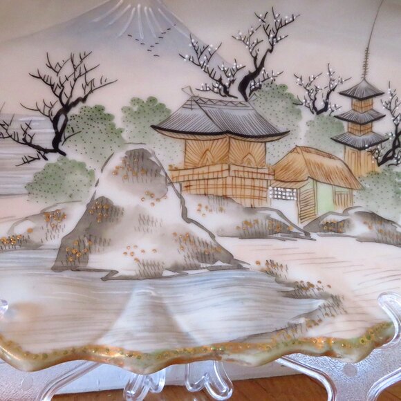 Vintage hand painted Japanese porcelain dish Meiji period 1868-1912 mount Fuji - Picture 1 of 9